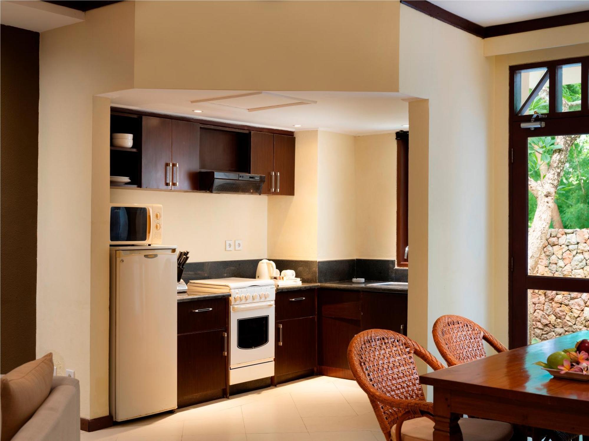Mangsit Suites By Holiday Resort Lombok Exterior foto